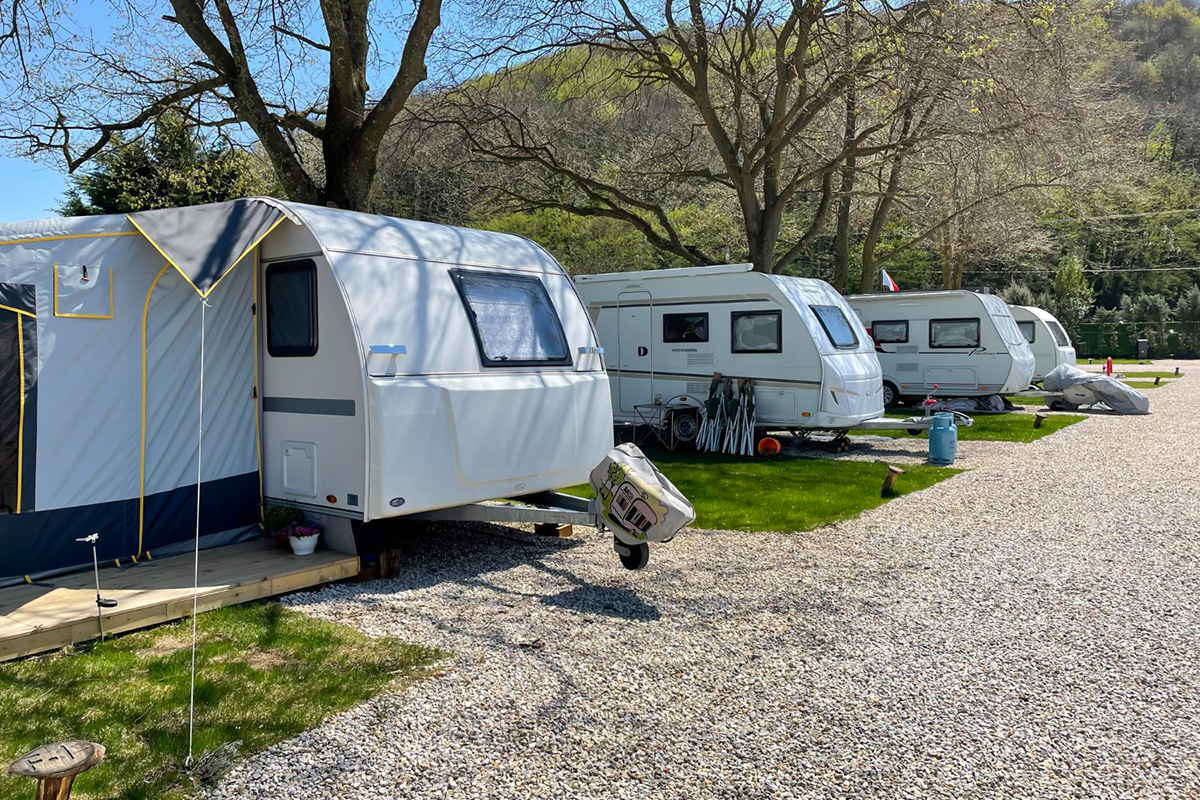Motorized vs Towable RV: Which is the Better Choice for You?