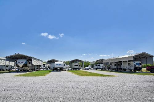 David's RV Park covered RV spaces